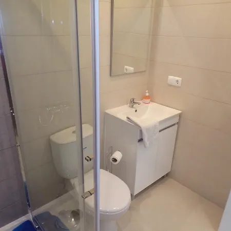 Beautiful Near The Beach Апартаменты Портиман