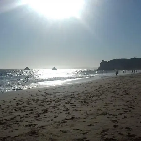 Апартаменты Beautiful Near The Beach Портиман