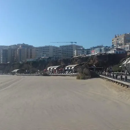 Beautiful Near The Beach *